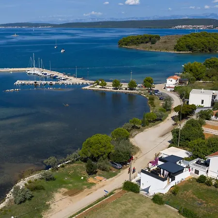 Beachfront House Miamore - 10 M From The Sea Villa Mrljane