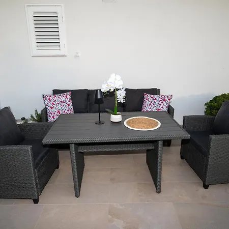 Beachfront House Miamore - 10 M From The Sea Villa *