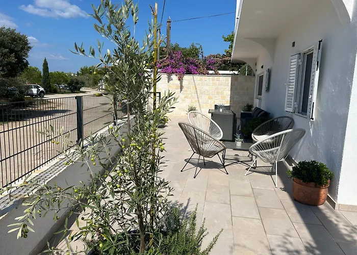 Beachfront House Miamore - 10 M From The Sea *