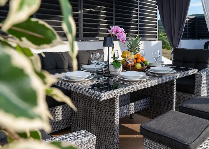 Beachfront House Miamore - 10 M From The Sea Villa