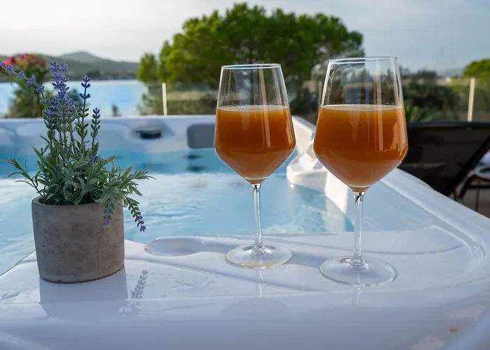 Beachfront House Miamore - 10 M From The Sea