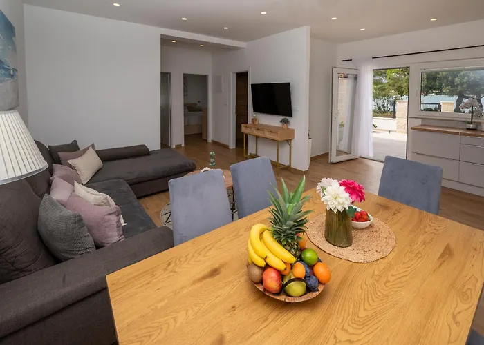 Beachfront House Miamore - 10 M From The Sea Villa Mrljane