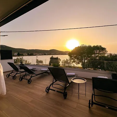 Beachfront House Miamore - 10 M From The Sea Villa *