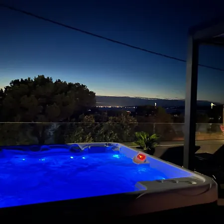 Beachfront House Miamore - 10 M From The Sea *