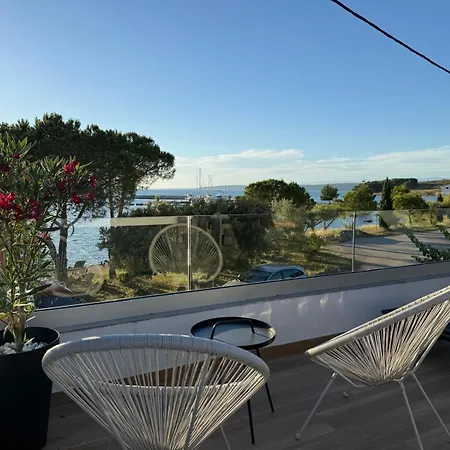 Villa Beachfront House Miamore - 10 M From The Sea Pašman