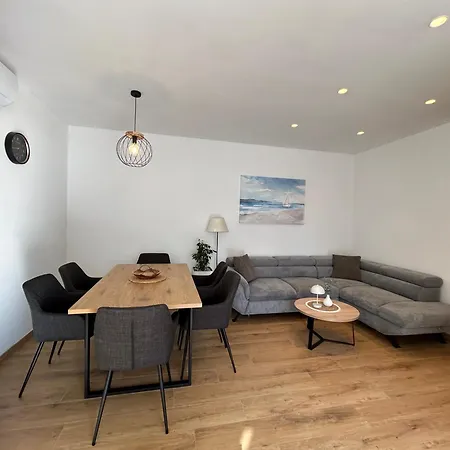 Beachfront House Miamore - 10 M From The Sea Villa *
