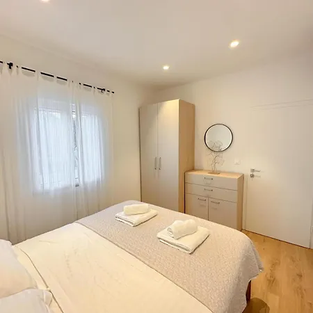 Beachfront House Miamore - 10 M From The Sea