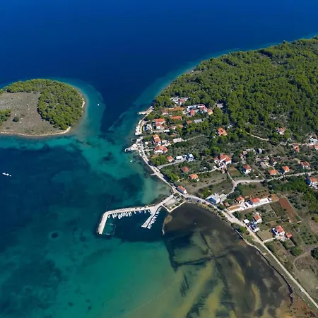 Villa Beachfront House Miamore - 10 M From The Sea *